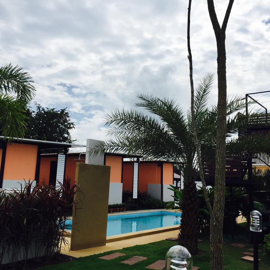 Ban Sumalai Hotel Rayong Exterior photo