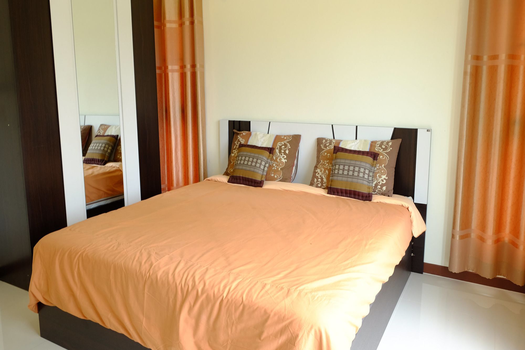 Ban Sumalai Hotel Rayong Exterior photo